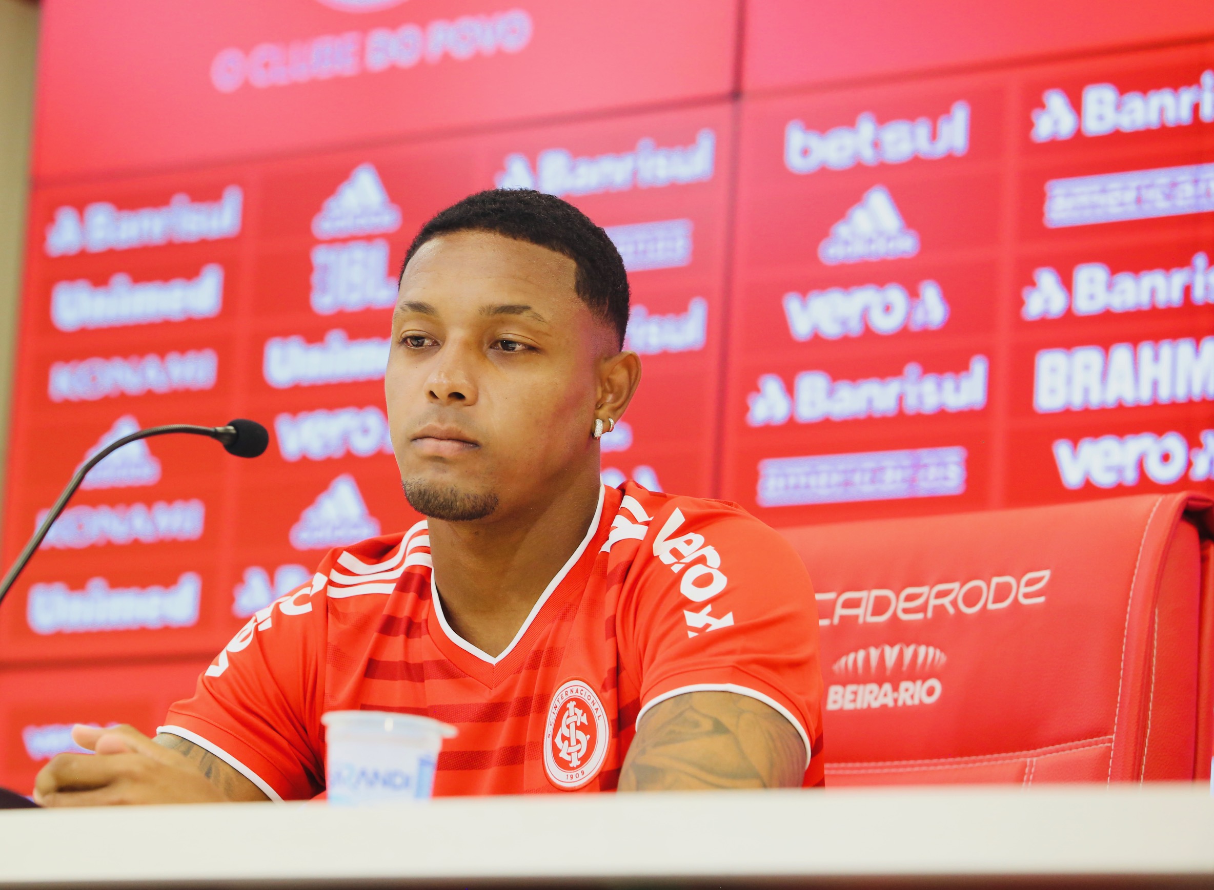O motivo para a ausência de David entre os relacionados para o jogo contra o Santos