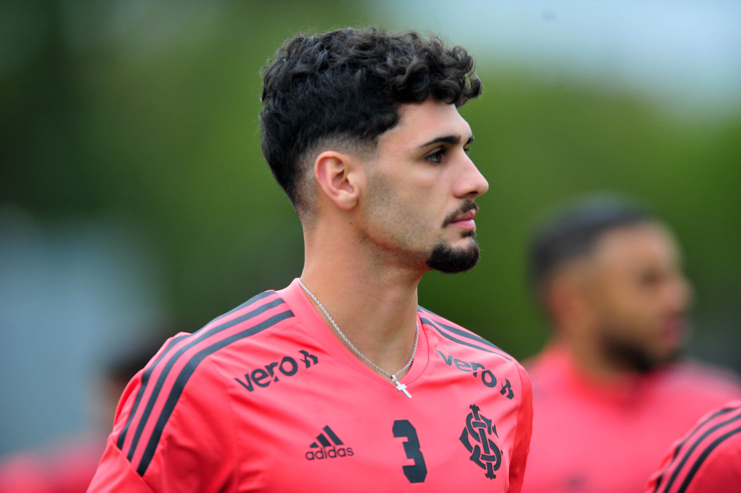 Após amistosos com a seleção dos EUA, Johnny retorna ao Inter