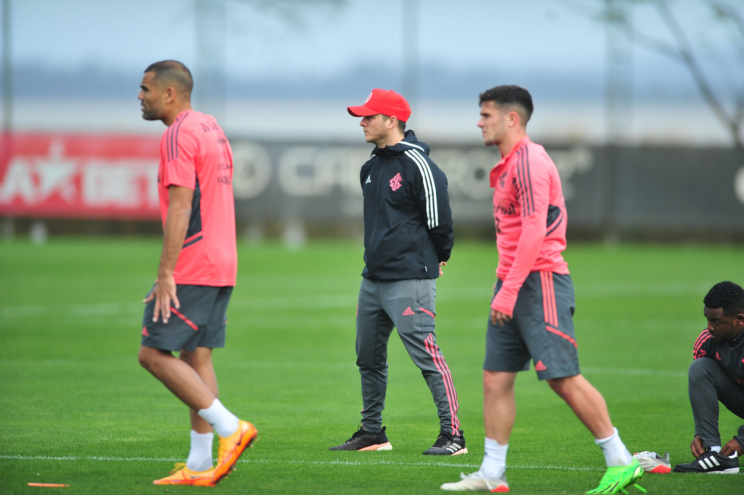Inter volta a treinar visando o jogo contra o Atlético-GO; confira a situação de Wanderson