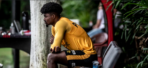 Adversário do Inter no fim de semana, Santos joga hoje com 7 pendurados