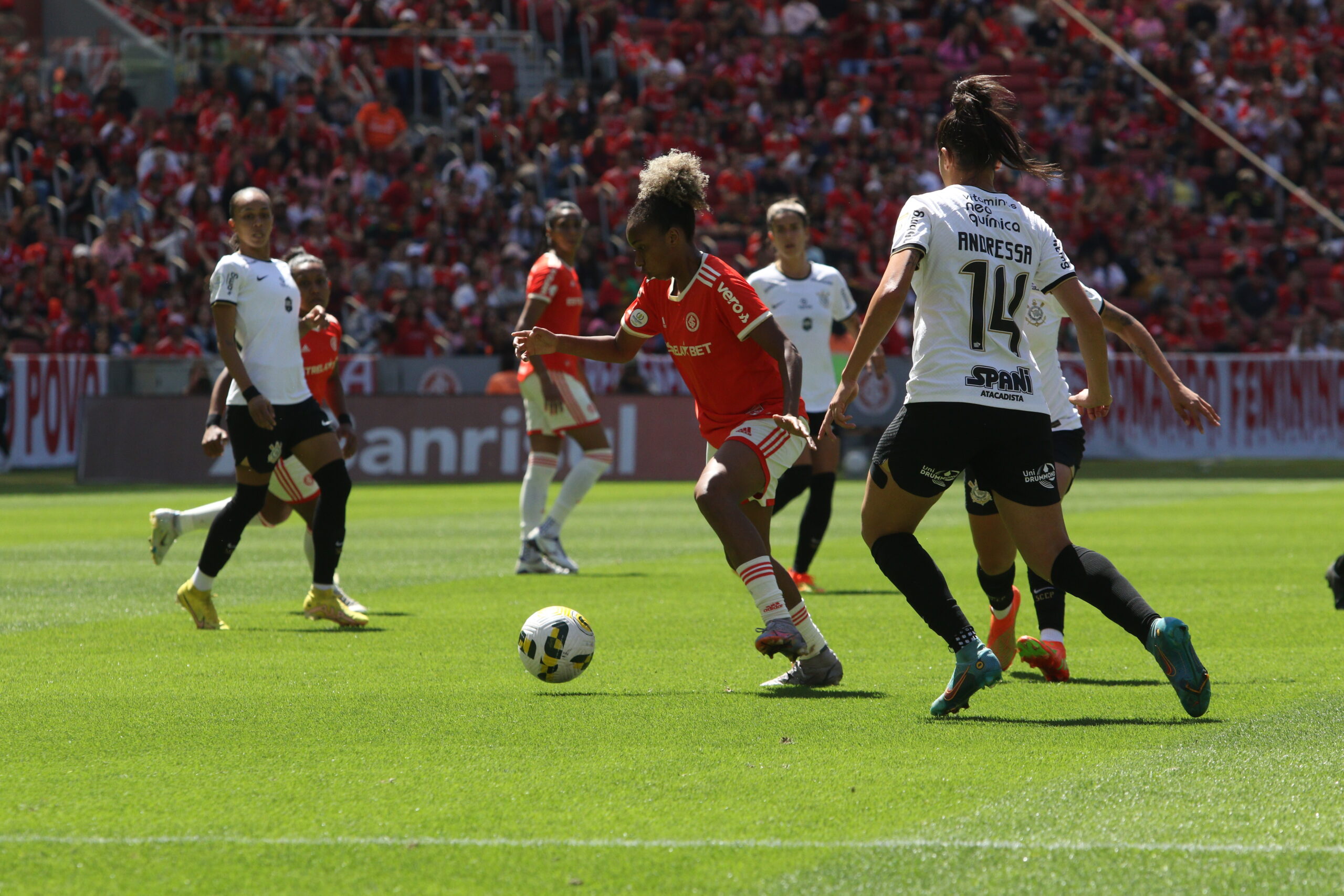 Brasileirão Feminino: Saiba onde assistir à final entre Corinthians e Inter neste sábado (24)