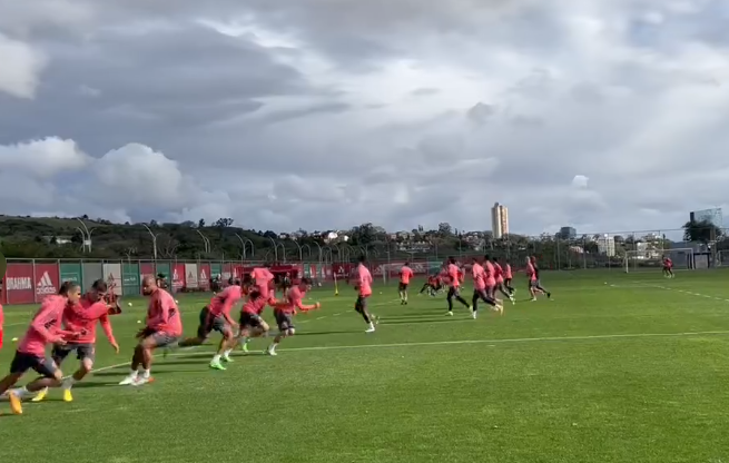 Os dois titulares que ficaram de fora do treino do Inter