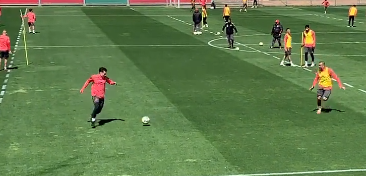 Mauricio faz belo gol no treino do Inter