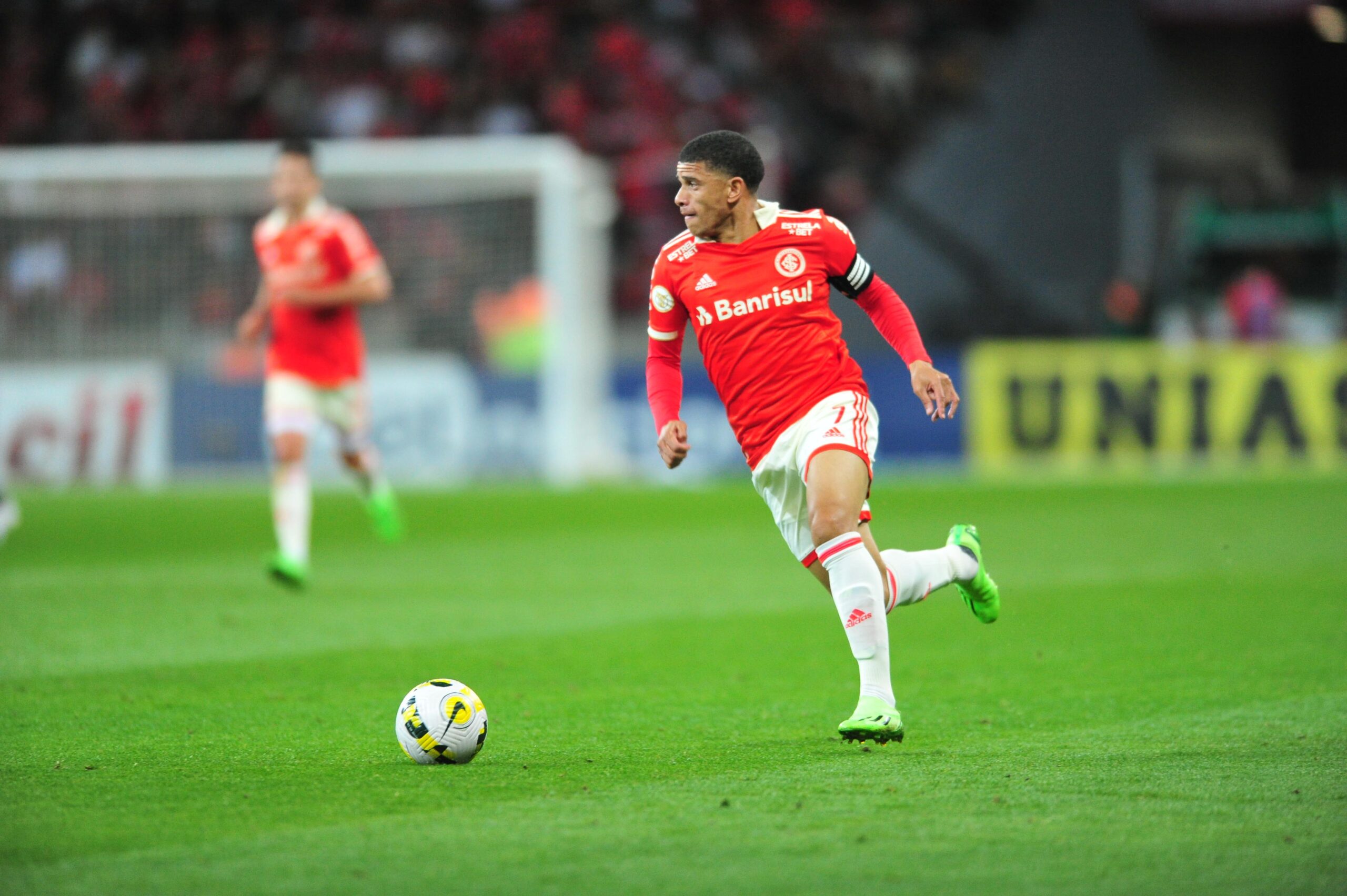 Rádio traz informação importante sobre o futuro de Taison