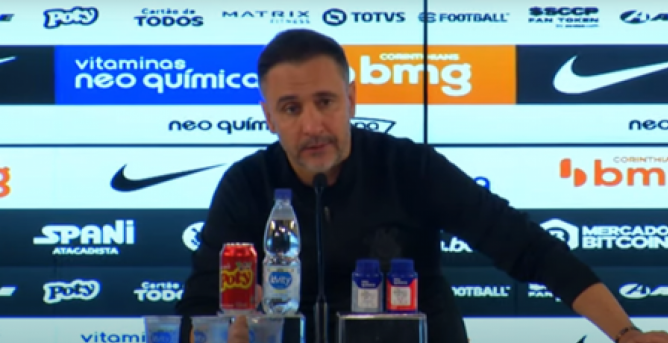 A reclamação do técnico do Corinthians após o jogo contra o Inter