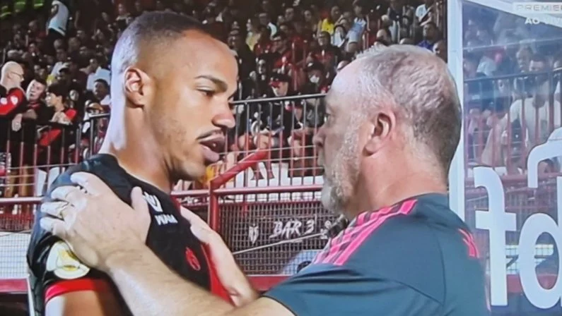 Imprensa carioca repercute “investida informal” de Mano Menezes em jogador que já tem acerto com o Botafogo