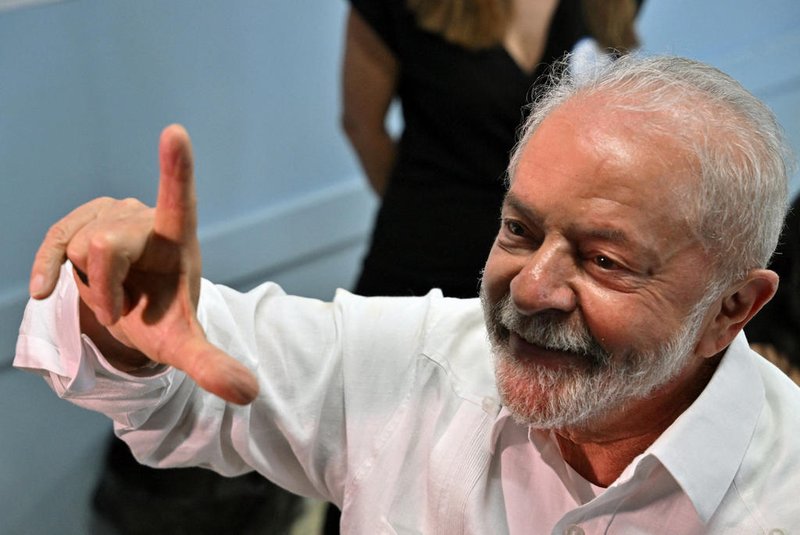 Após eleição de Lula, meia do Inter faz postagem demonstrando preocupação
