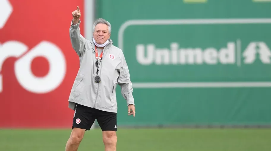 Inter avalia nome de Abel Braga para o lugar de Paulo Autuori