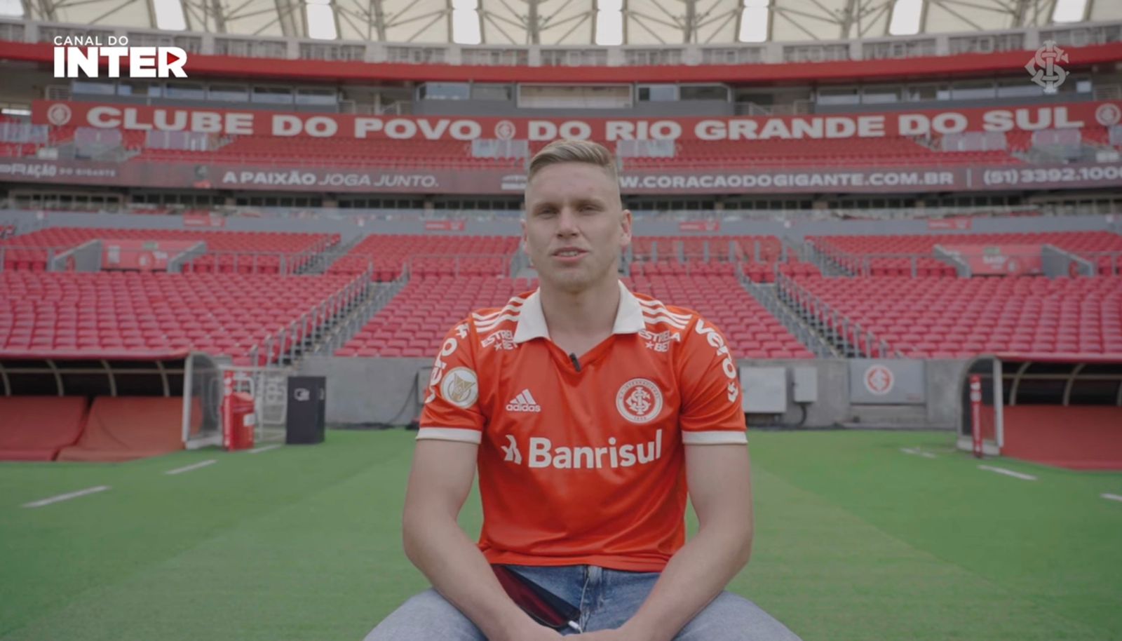 As palavras de Alemão após renovar com o Inter