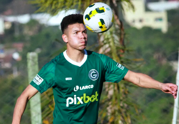 Goiás pode perder dois jogadores para o jogo contra o Inter