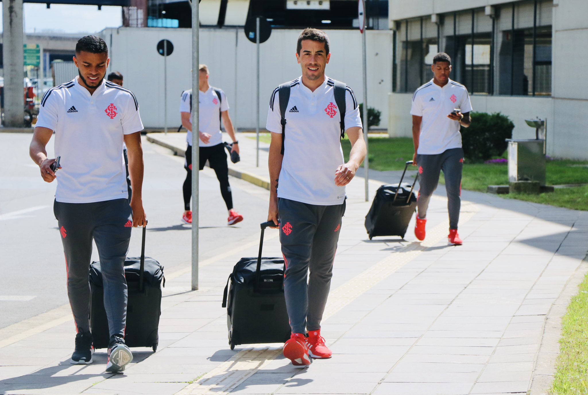 Inter desembarca em Porto Alegre com marca histórica pelo clube no Brasileirão