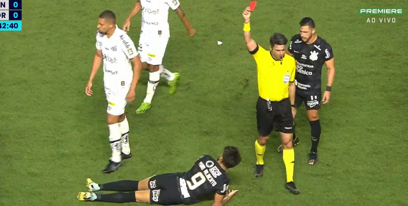 Ex-Inter sofre grave lesão e preocupa adversário do Inter no Brasileirão; saiba mais: