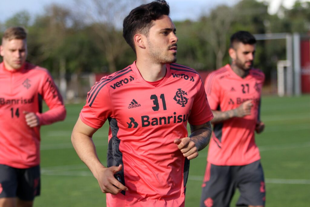 Com propostas para deixar o Inter, Mauricio fala sobre o seu futuro