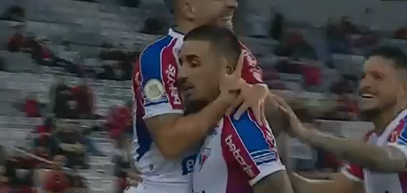 Atacante emprestado pelo Inter protagoniza bonito lance no Brasileirão
