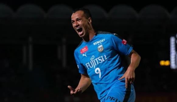 O que disse Mano Menezes sobre a possibilidade de contratação de Leandro Damião