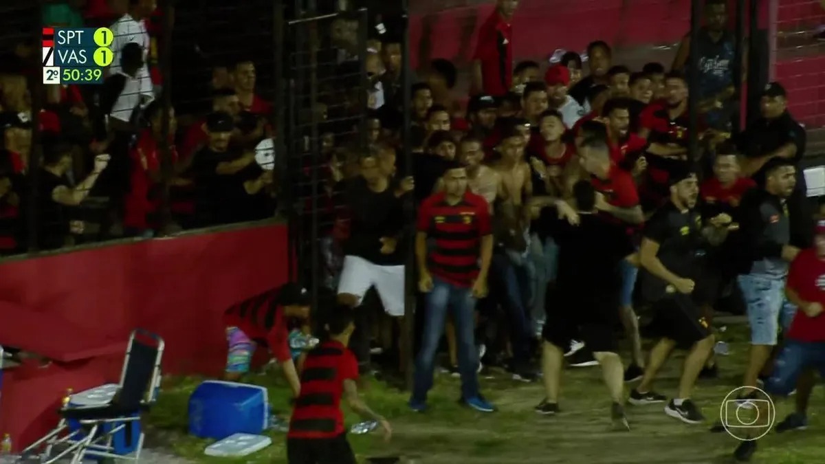 Ex-Inter, Paulo Bracks relata bastidores de barbárie no jogo entre Sport e Vasco