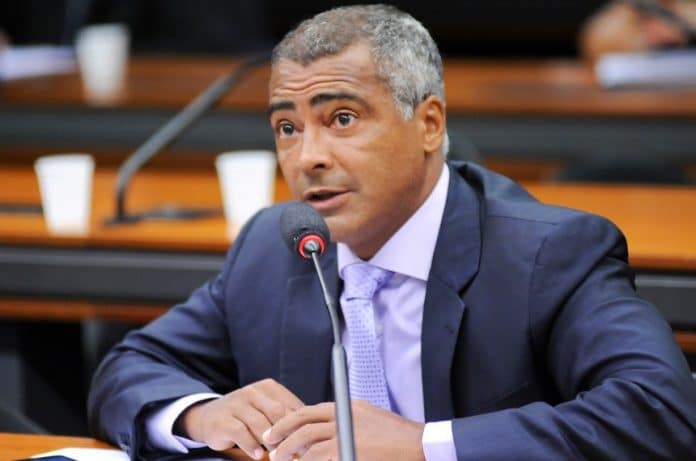 Justiça penhora bens de Romário para pagar dívida com ídolo do Inter