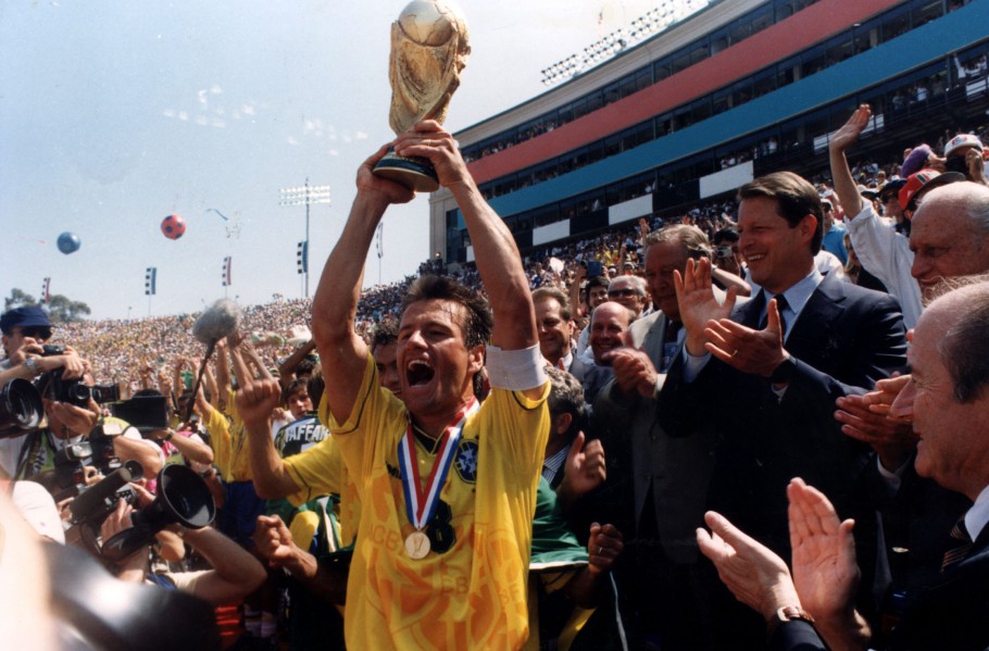 Inter usa redes sociais para homenagear tetracampeão pelo Brasil