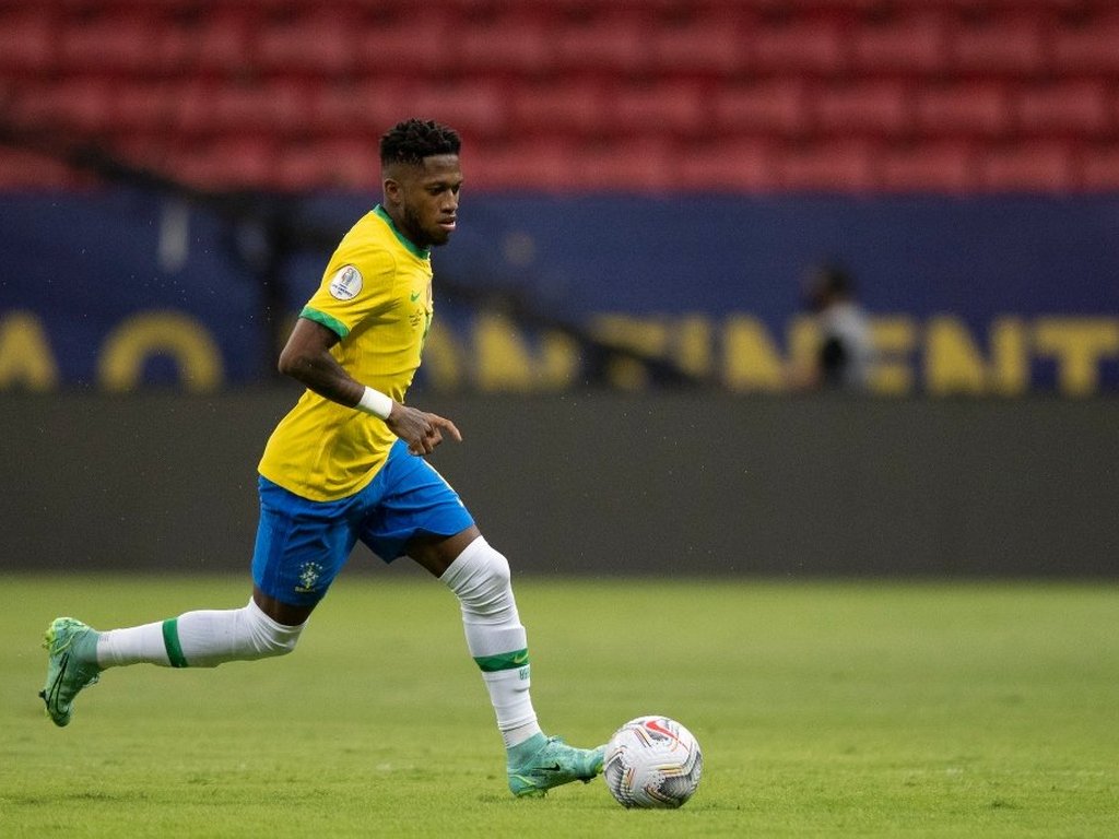 Com lesão de Neymar, ex-Inter pode se tornar titular da Seleção Brasileira