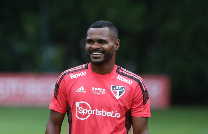 Jogador que quase foi contratado pelo Inter está fora dos planos do São Paulo