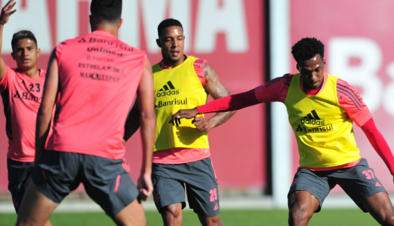 O atacante que marcou cinco gols no treino do Inter e que não deve permanecer para 2023