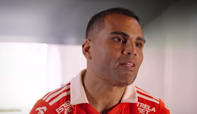 Gabriel Mercado celebra renovação com o Inter