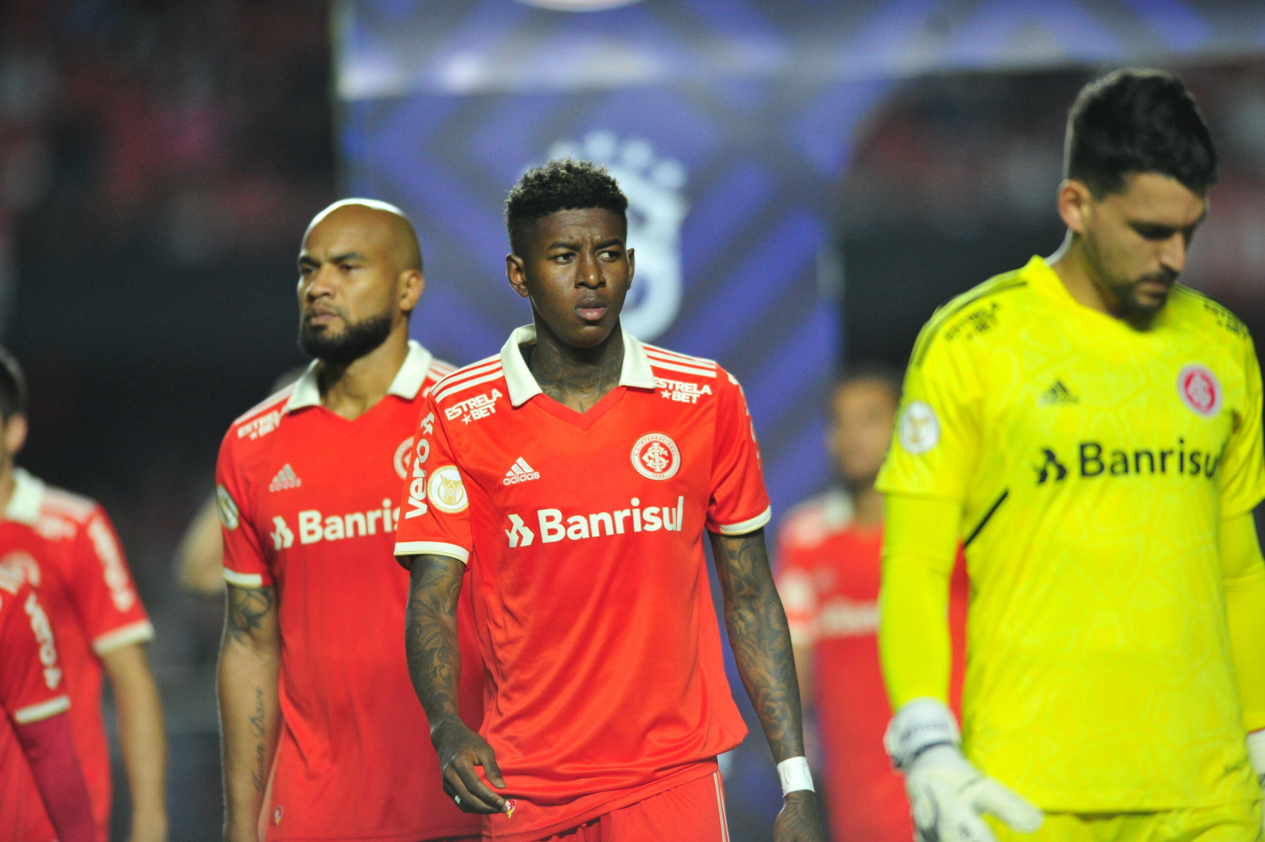 Destaque do Inter, Vitão fala sobre o futuro após vitória sobre o São Paulo