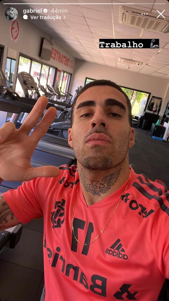Gabriel posta mais uma foto no CT Parque Gigante