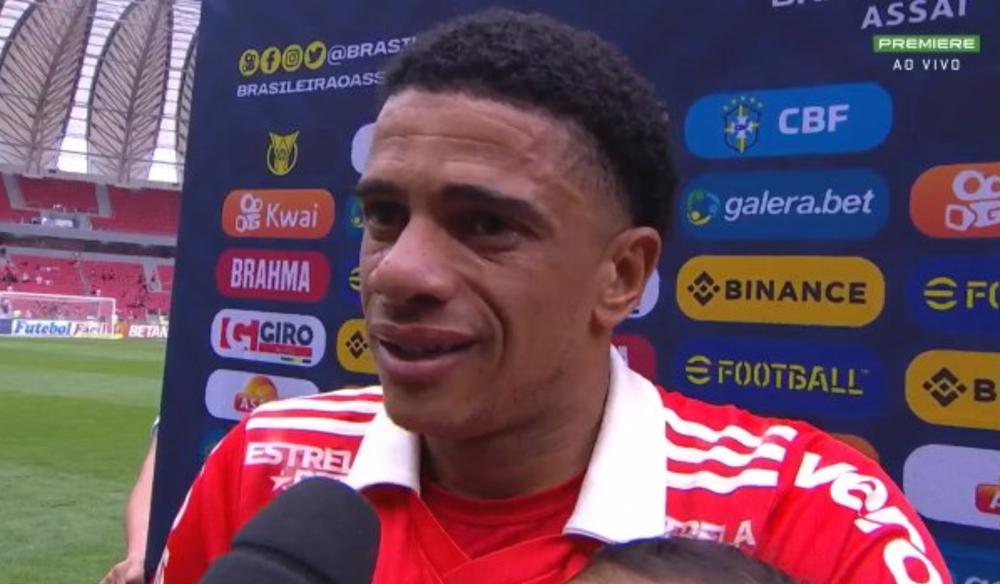 “Pensei em largar o futebol!”: Taison abre o coração e fala sobre saída do Inter