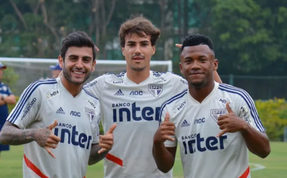 Sobre o futuro de um jogador do São Paulo que esteve na mira do Inter recentemente