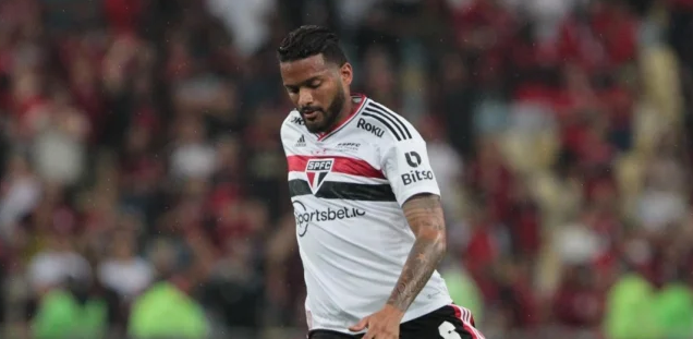 Grêmio anuncia jogador que chegou a ser especulado no Inter ao final do Brasileirão