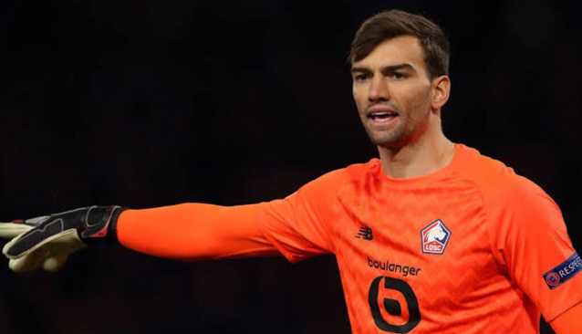 Inter faz sondagem por goleiro que atua na França