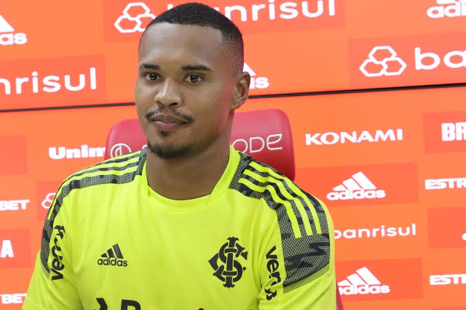 John exalta o Inter em apresentação: “Para mim, é motivo de muito orgulho”