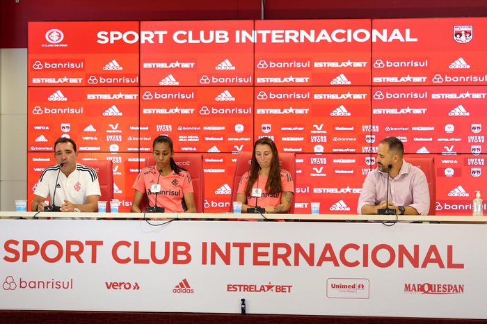 Gerente de futebol feminino do Inter fala sobre grupo de jogadoras