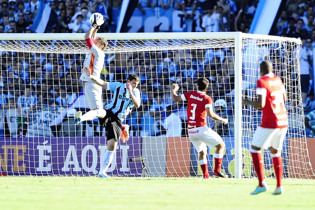 Inter utiliza redes sociais para parabenizar ex-goleiro colorado criado na base do clube