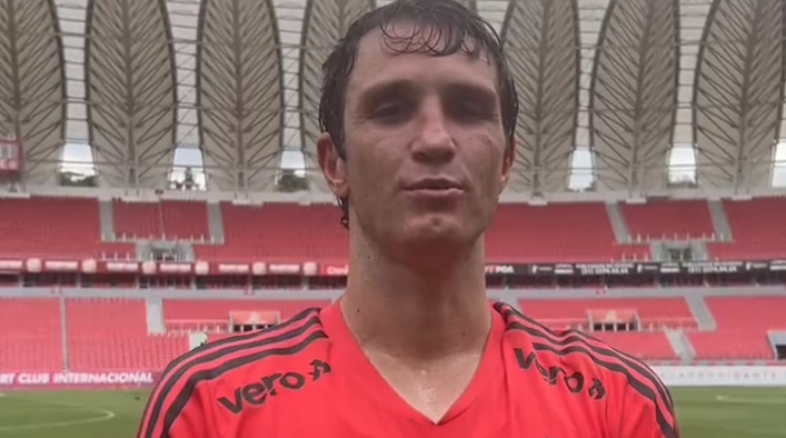 Reforço do Inter na temporada, Mário Fernandes falou após o jogo-treino contra o São José