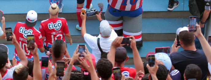 Jogador que agitou a torcida do Inter nas redes sociais é apresentado em novo clube