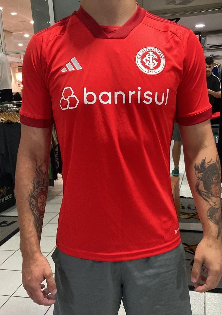 Veja a imagem que vazou da nova camisa do Inter