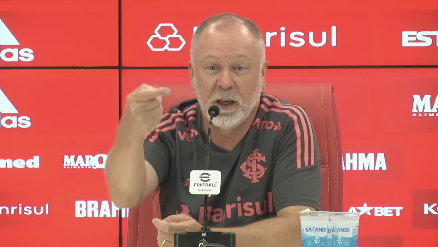 Mano Menezes fala sobre seu centroavante ideal no Inter