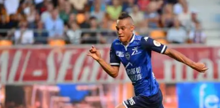 Centroavante especulado revela desejo de vir ao Inter