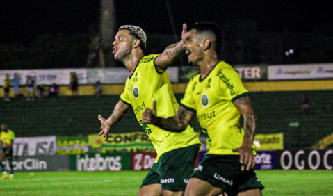O centroavante com passagem pelo Inter que vem se destacando no Gauchão