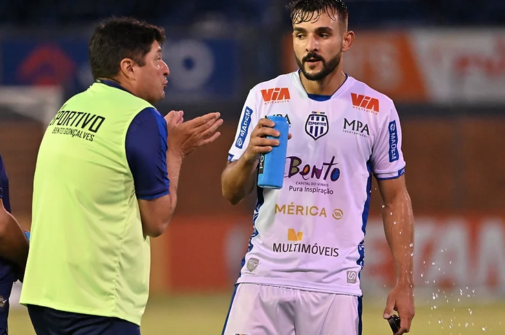 Próximo adversário do Inter entrará em campo brigando para não ser rebaixado
