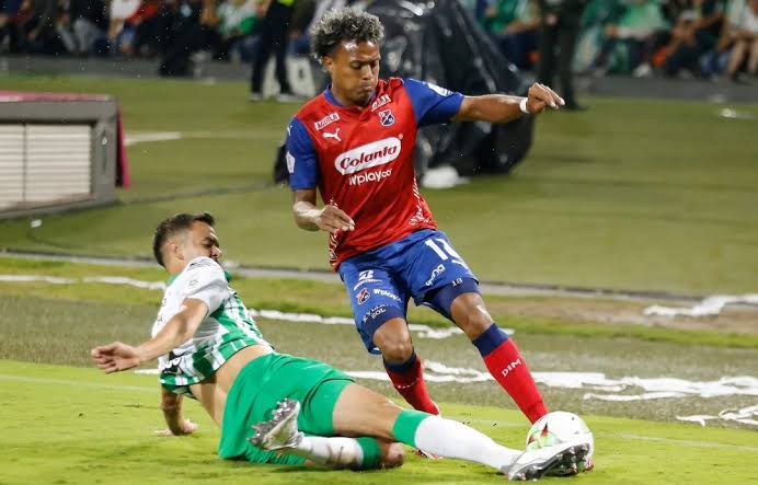 Adversário do Inter na Libertadores terá clássico neste final de semana 