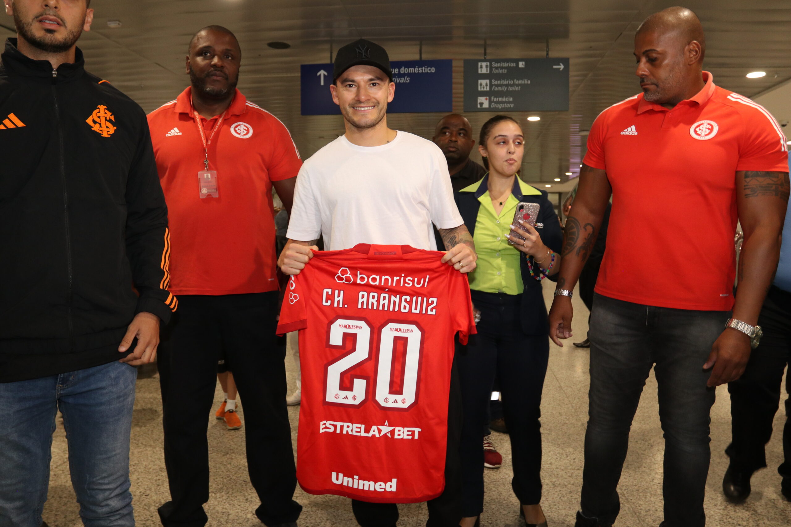 Charles Aránguiz já tem data de apresentação no Inter