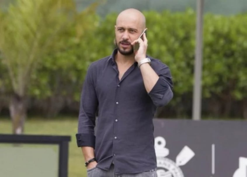 Após especular Mano Menezes, Corinthians anuncia contratação de treinador