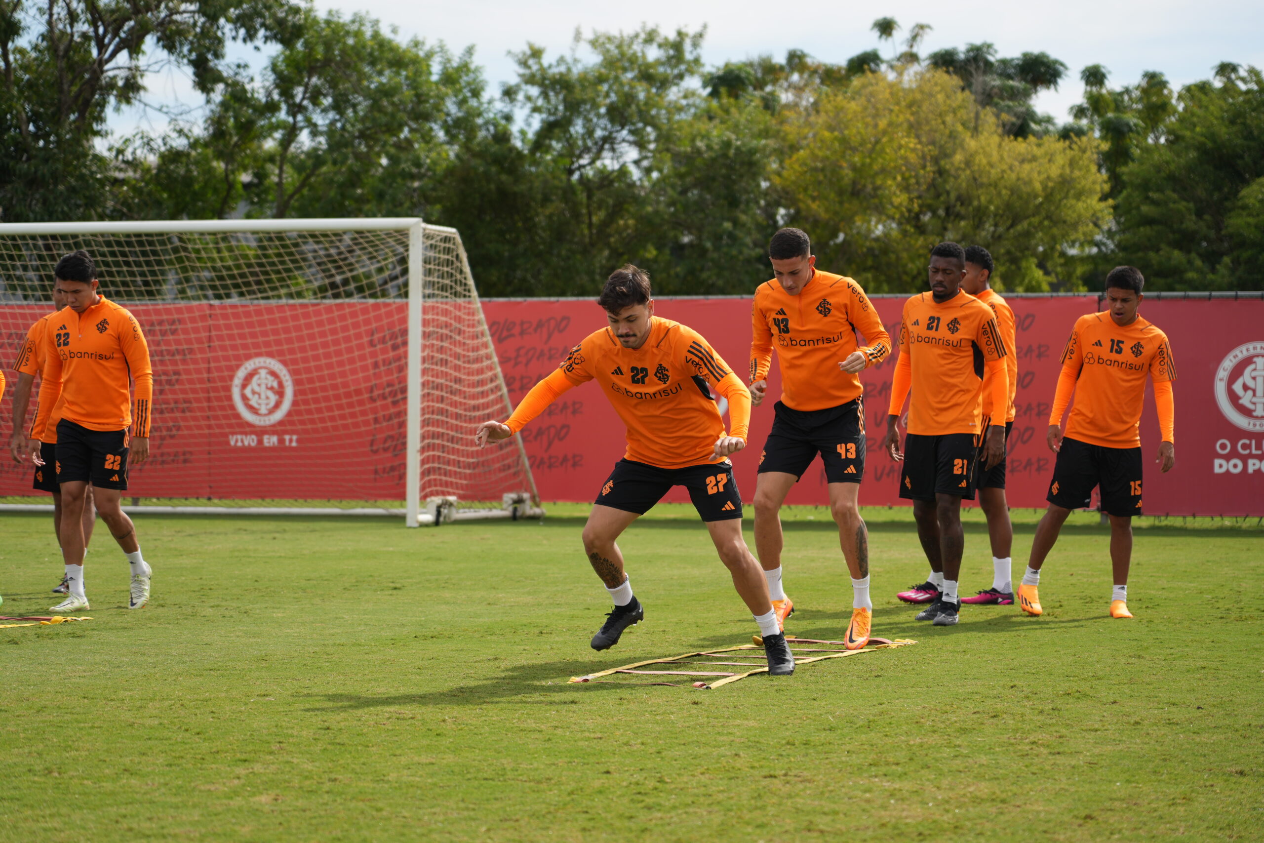 Os dois jovens da base que ficaram de fora da relação para o jogo contra o Flamengo
