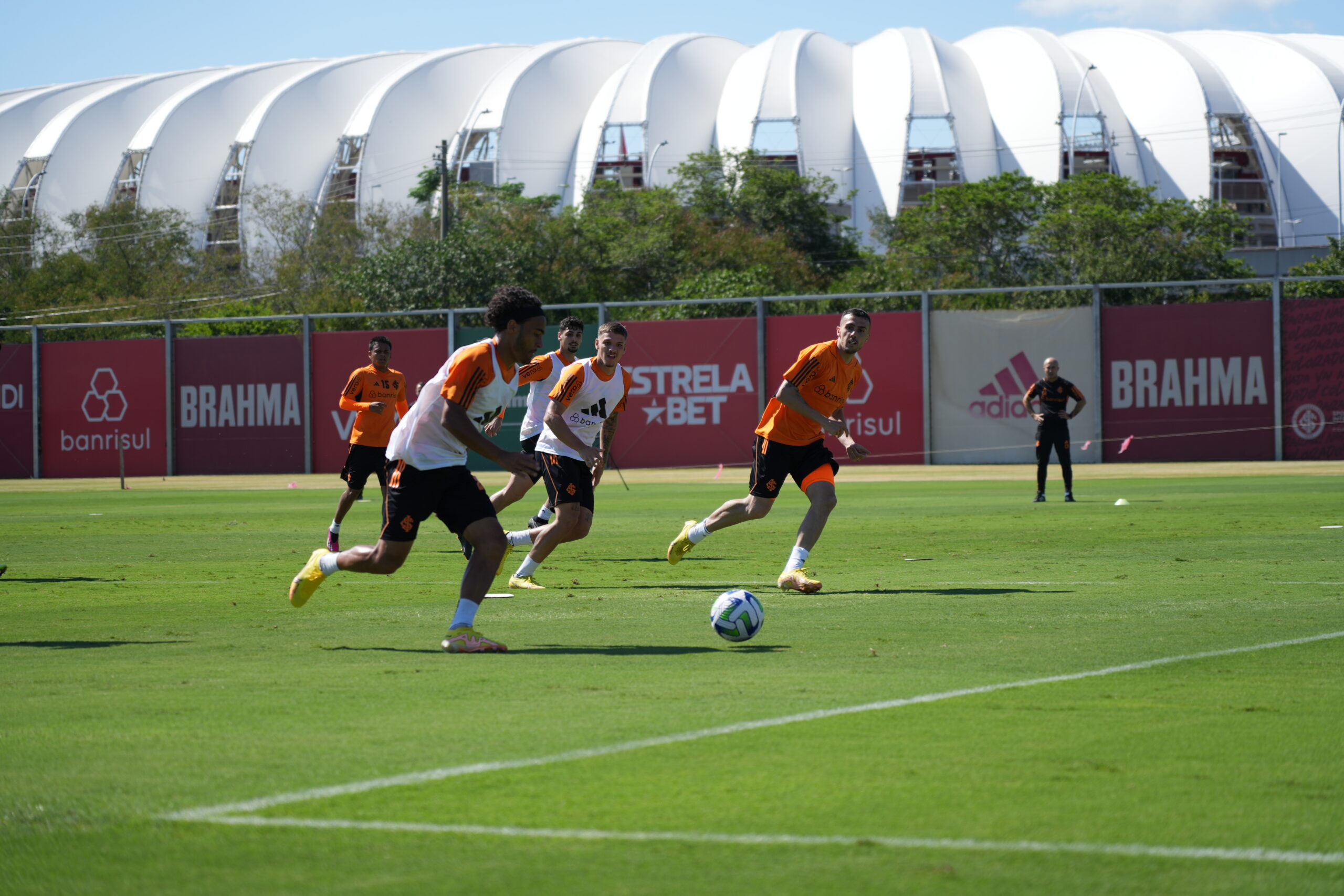 Com novidade, saiba como foi o treino do Inter neste domingo de Páscoa