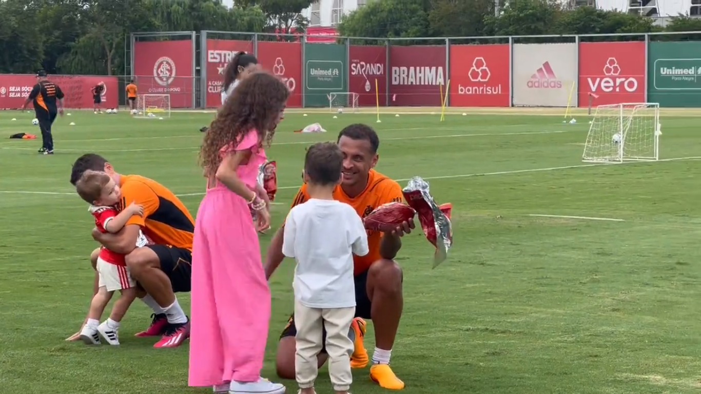 Ação de Páscoa marca fim de treinamento do Inter