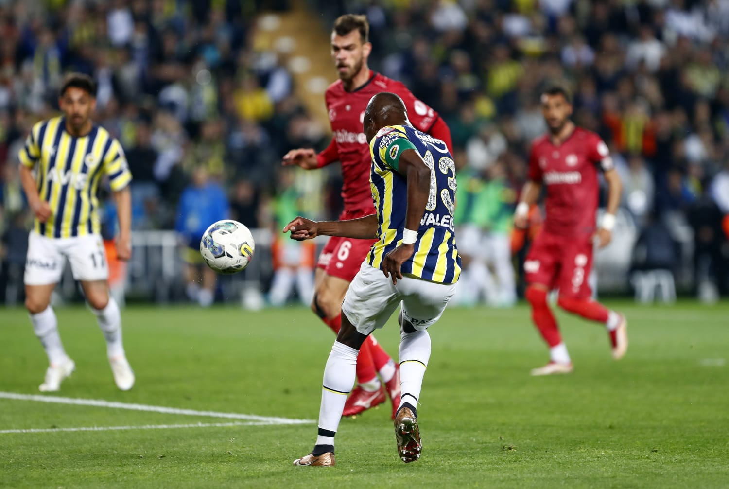 Saiba quando o Inter poderá anunciar a contratação de Enner Valencia