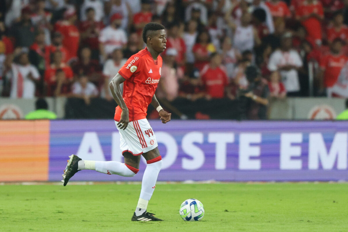 Inter confirma lesão de Vitão; confira o tempo de recuperação